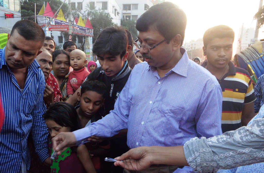 Nail Cutter Distribution and Handwash Program by Rotaract Club &nbsp;and Icche Ghuri Foundation 18.11.2016 &nbsp;(5)