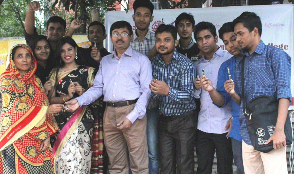 Nail Cutter Distribution and Handwash Program by Rotaract Club &nbsp;and Icche Ghuri Foundation 18.11.2016 &nbsp;(7)