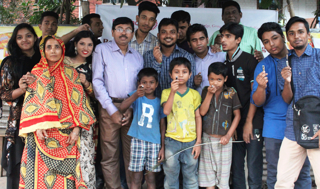 Nail Cutter Distribution and Handwash Program by Rotaract Club &nbsp;and Icche Ghuri Foundation 18.11.2016 &nbsp;(8)