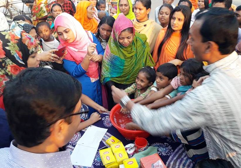 Nail Cutter Distribution and Handwash Program by Rotaract Club &nbsp;and Icche Ghuri Foundation 18.11.2016 &nbsp;(10)